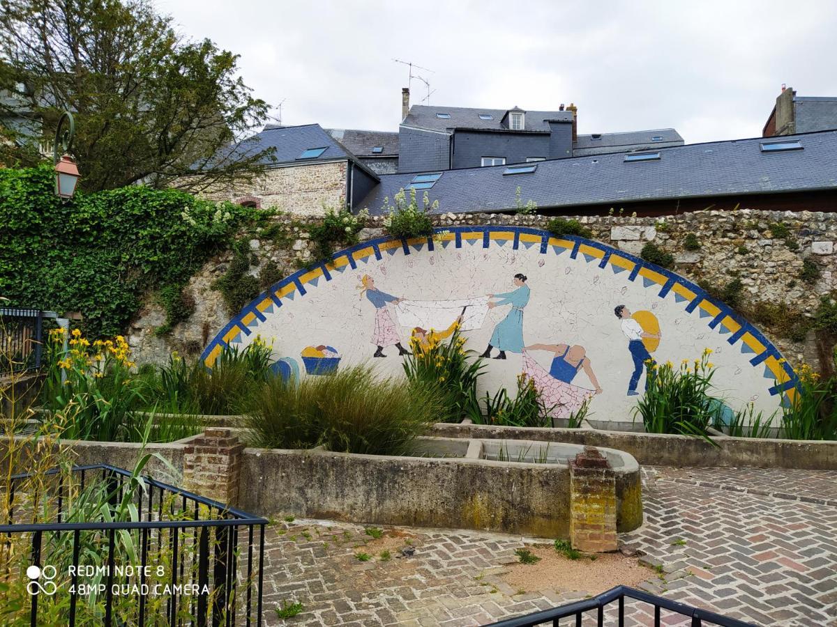 Bel appartement à Honfleur Extérieur photo