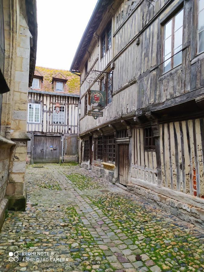 Bel appartement à Honfleur Extérieur photo