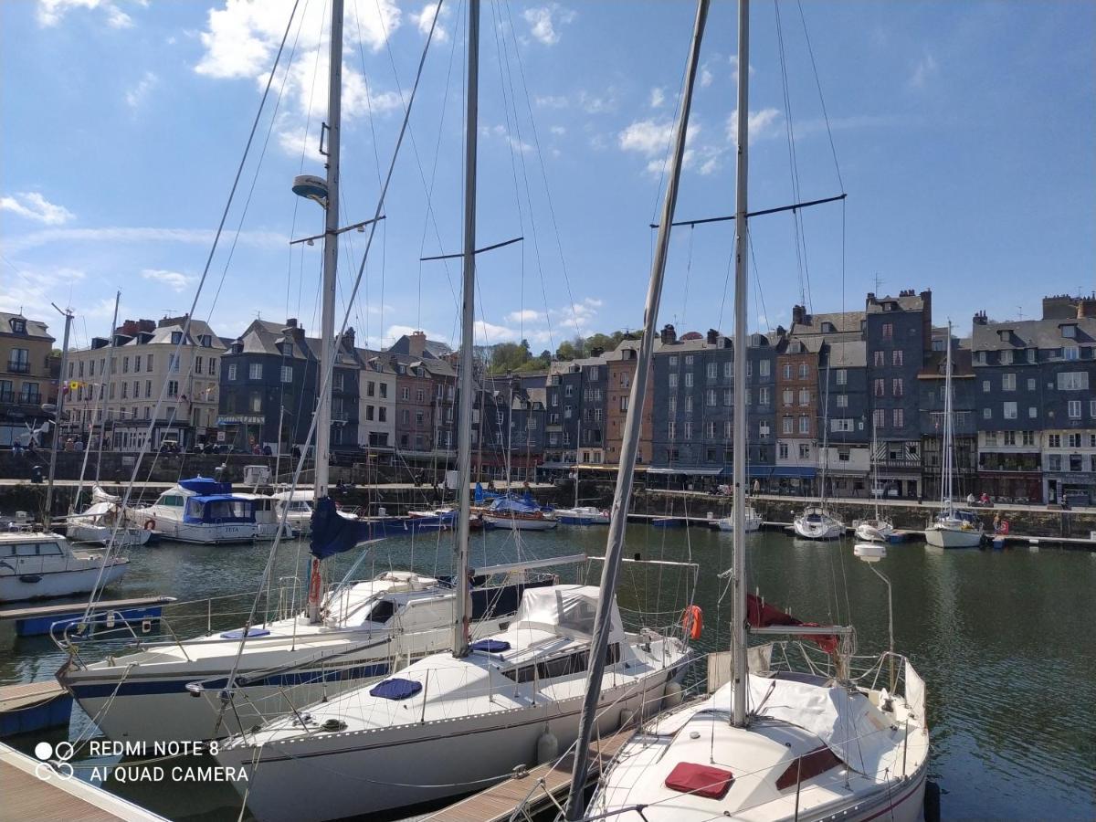 Bel appartement à Honfleur Extérieur photo